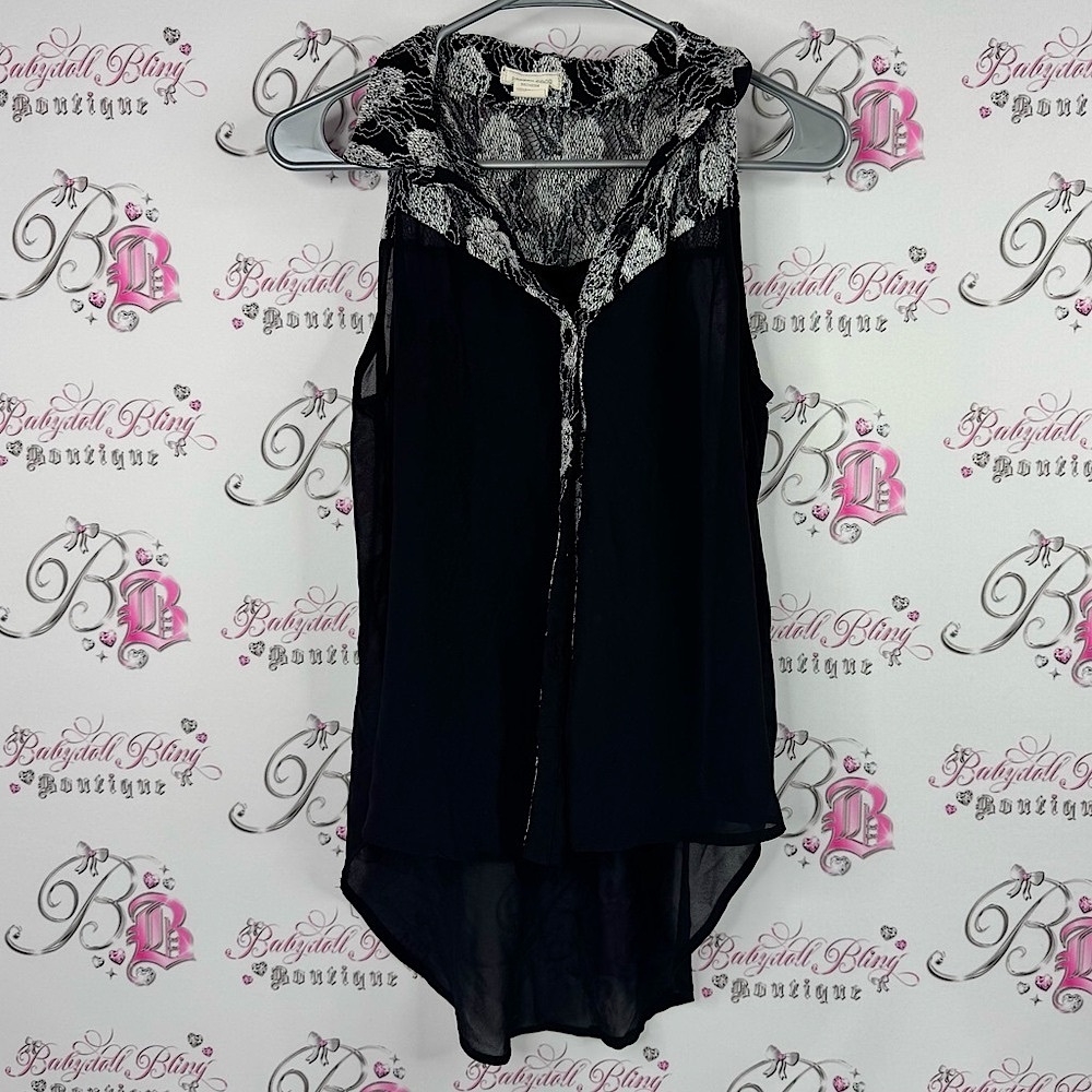 Pretty good tank top lace collared Lacie Black and White Sleeveless Top